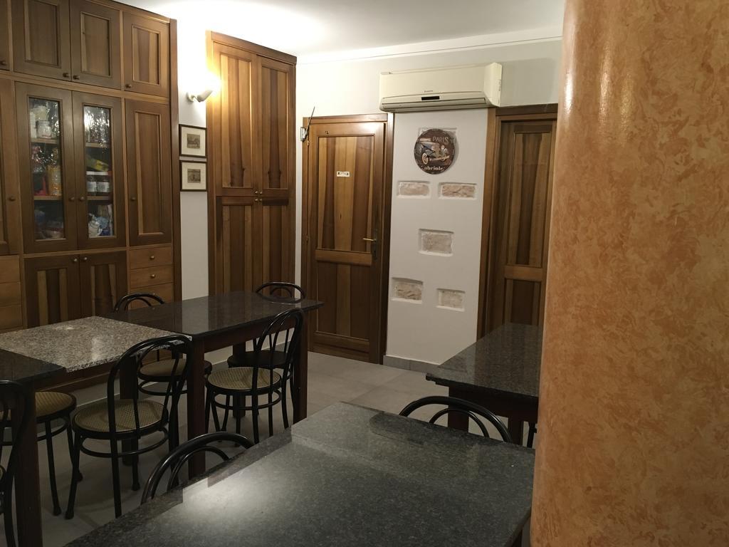 Hotel Bolognese Фолиньо Екстериор снимка